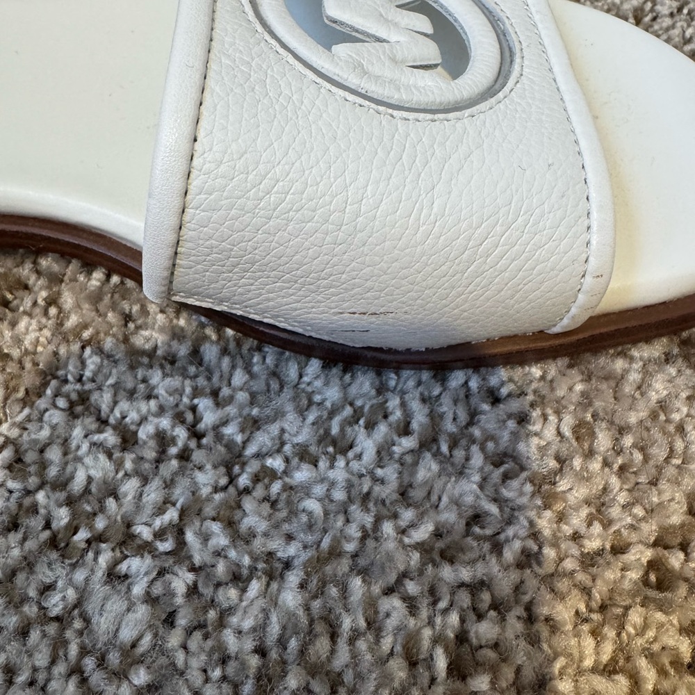 Michael Kors Deanna Cutout Leather Slide Sandal - Picture 4 of 6